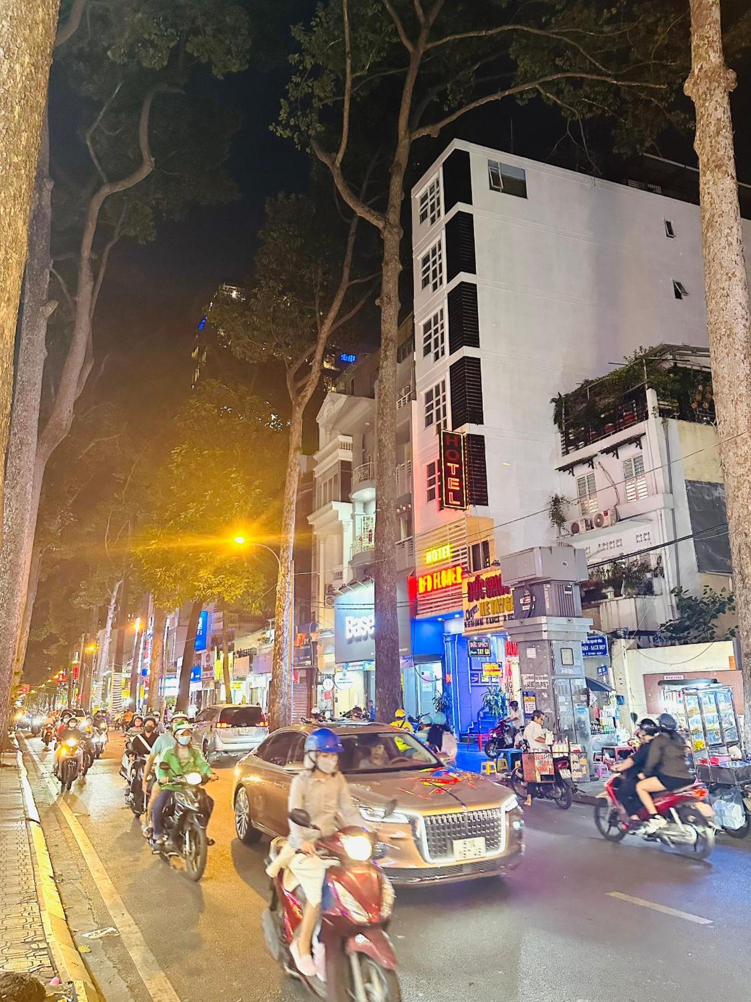Redflower Hotel 胡志明市 外观 照片