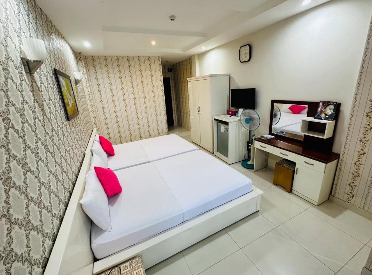 Redflower Hotel 胡志明市 外观 照片